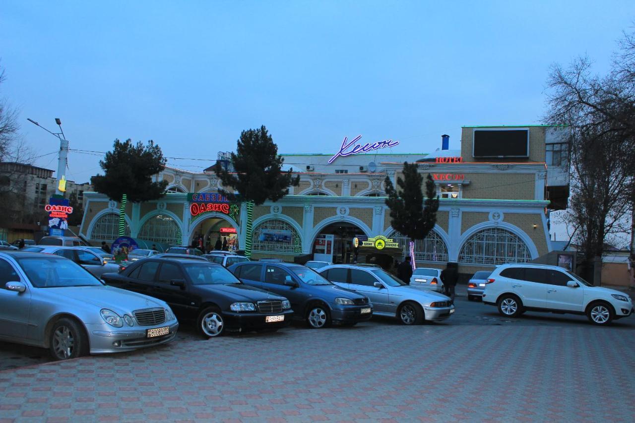 Хотел Хесон Khujand Exteriör bild
