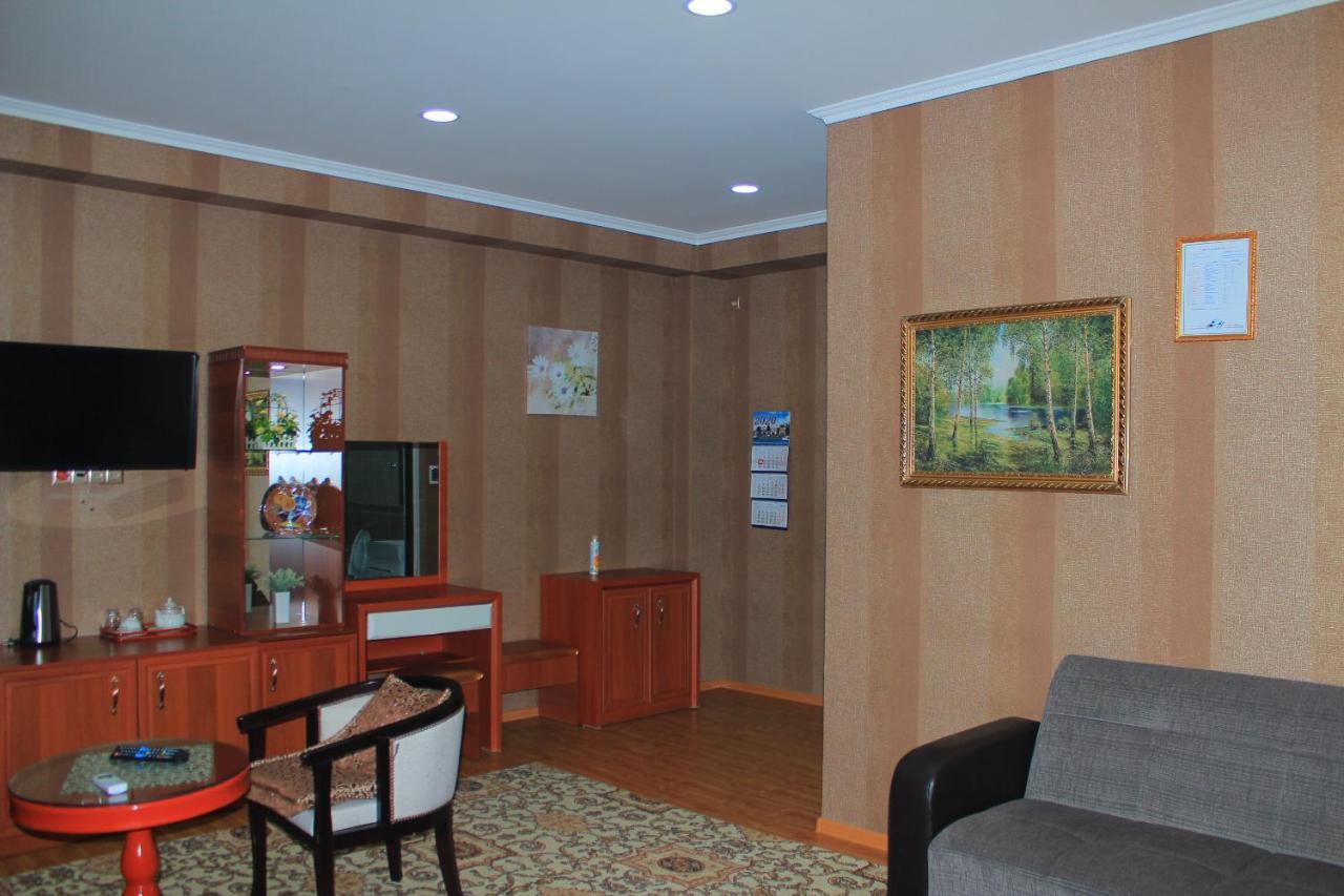 Хотел Хесон Khujand Rum bild