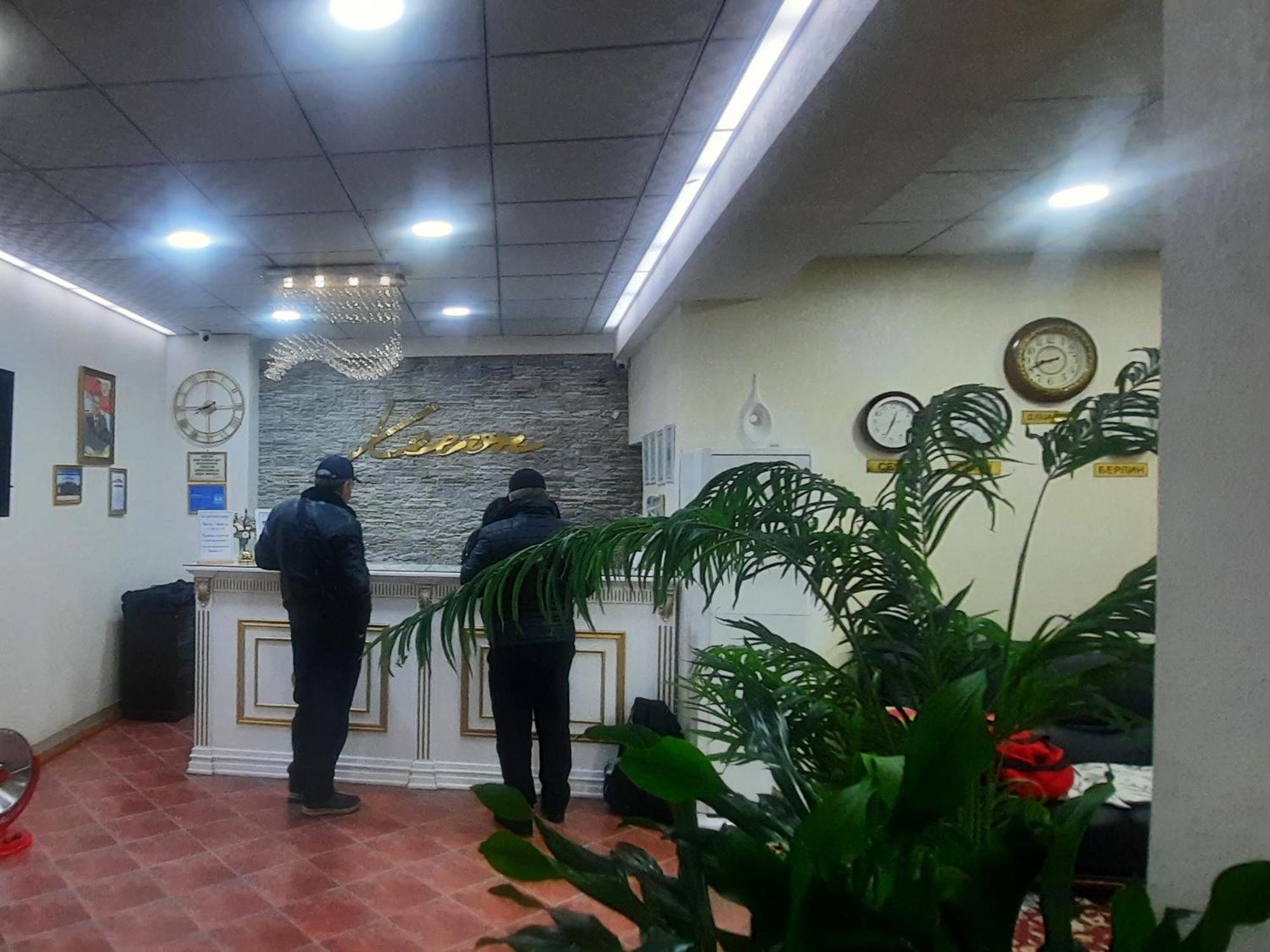 Хотел Хесон Khujand Rum bild
